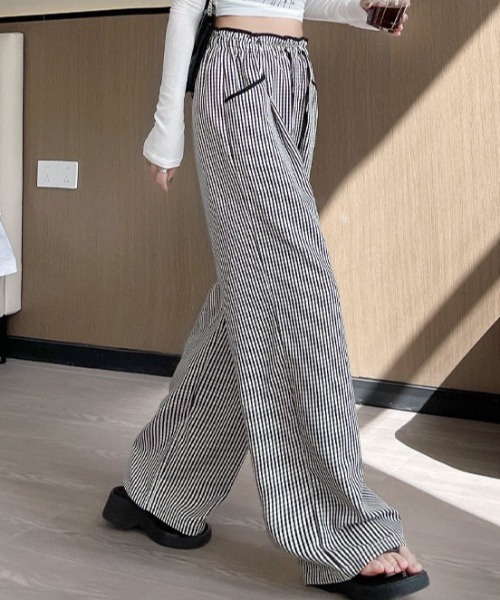 NANEA(ナネア)の「ギンガムチェック ウエストパイピングワイドパンツ(その他パンツ・レディース・ブラック・MEDIUM/SMALL)」の17枚目の写真
