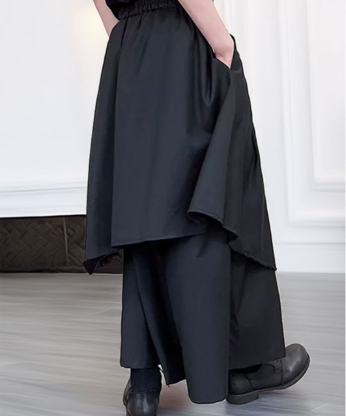 L'atelier(ラトリエ)の「ルーズシルエット ワイドパンツ レイヤード ドレープ 袴 パンツ(その他パンツ・メンズ・ブラック系1/ブラック系2・FREE)」の4枚目の写真