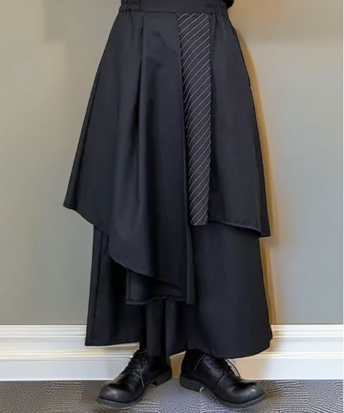 L'atelier(ラトリエ)の「ルーズシルエット ワイドパンツ レイヤード ドレープ 袴 パンツ(その他パンツ・メンズ・ブラック系1/ブラック系2・FREE)」の9枚目の写真