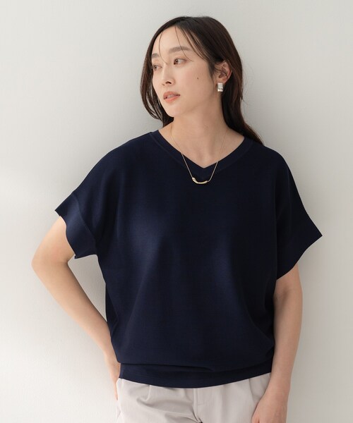 UNTITLED(アンタイトル)の「【古畑星夏さん着用/11色展開/体型カバー】前後2WAYフレンチスリーブニット(ニット/セーター・レディース・ナチュラル/カーキ系2/ブルーグリーン/ネイビー系4/ピンク系/ネイビー/ベージュ系その他6/ホワイト系7/カーキ/ライトオレンジ系/パープル・00/02/04/44/48)」の6枚目の写真