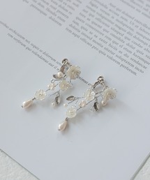 haremode（ハレモード）の「ドレスアクセサリー フラワーパールリーフイヤリング（イヤリング）」