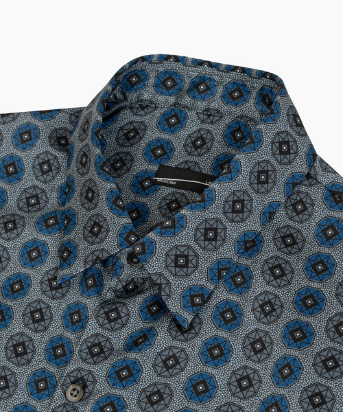 LAD MUSICIAN（ラッドミュージシャン）の「SILKY SATIN INKJET OCTAGON BIG SHIRT（シャツ/ブラウス・メンズ・ワイン/グレー系・46/44/42）」の6枚目の写真