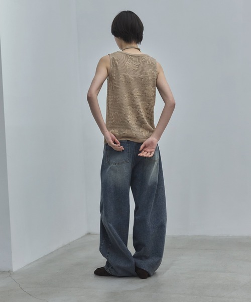 feepur（フェピュール）の「【ハンドウォッシャブル】バックフラワーヘムスリットニットタンク（タンクトップ・レディース・ブラック/ベージュ・MEDIUM）」の18枚目の写真