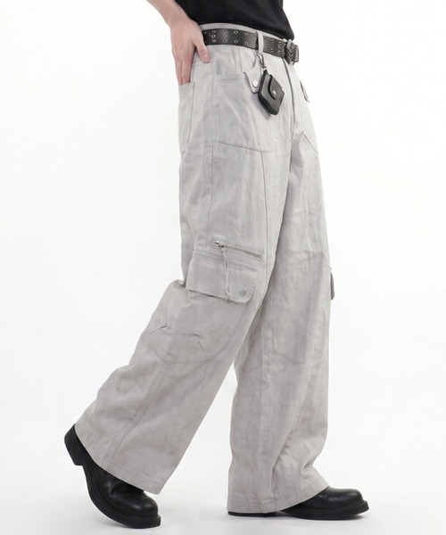 ARULE(アルール)の「A'GEM/9 × .kom 『ARULE/アルール』CURVED CARGO DENIM PANTS/カーブドカーゴデニムパンツ(カーゴパンツ・レディース・グレー/ブラック・L)」の5枚目の写真