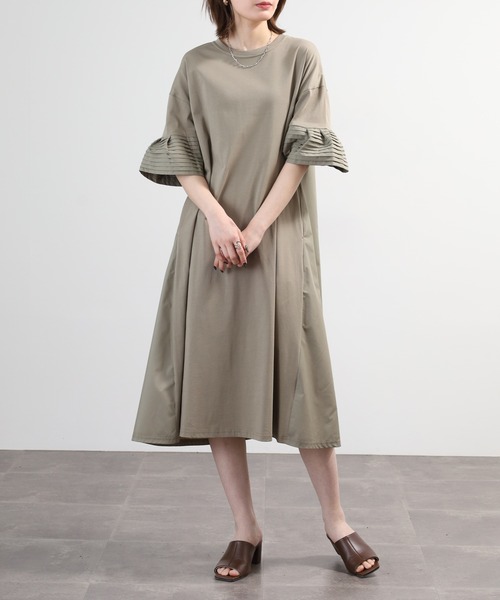 EGLANTINE（エグランティーヌ）の「EGLANTINE フレアスリーブカットソーワンピース（ワンピース・レディース・カーキ/ブラック/ブルーグリーン・40）」の10枚目の写真