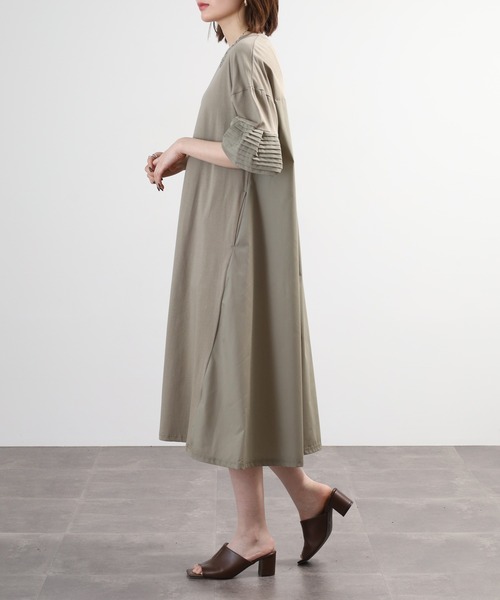 EGLANTINE（エグランティーヌ）の「EGLANTINE フレアスリーブカットソーワンピース（ワンピース・レディース・カーキ/ブラック/ブルーグリーン・40）」の11枚目の写真