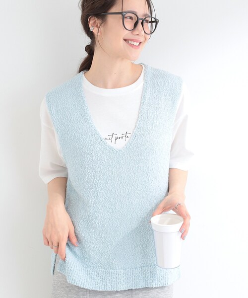 SHOO・LA・RUE(シューラルー)の「【2点セット/S-LL】ニットベスト&ロゴTシャツSET(その他トップス・レディース・ライトブルー/オフホワイト/ライトグレー・04/03/02/01)」の3枚目の写真