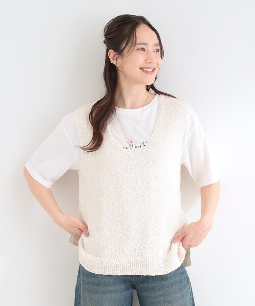 SHOO・LA・RUE(シューラルー)の「【2点セット/S-LL】ニットベスト&ロゴTシャツSET(その他トップス・レディース・ライトブルー/オフホワイト/ライトグレー・04/03/02/01)」の4枚目の写真