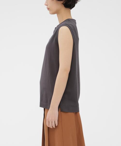 MARGARET HOWELL（マーガレットハウエル）の「PLAIN COTTON JERSEY TOP（Tシャツ/カットソー・レディース・ホワイト/グレー系その他3・2）」の4枚目の写真