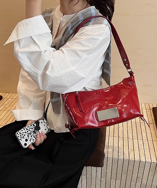 c.u.l(シーユーエル)の「エナメル調 ジップデザイン ショルダーバッグ cula1526(ショルダーバッグ・レディース・ホワイト/シルバー/レッド/ブラック・FREE)」の22枚目の写真