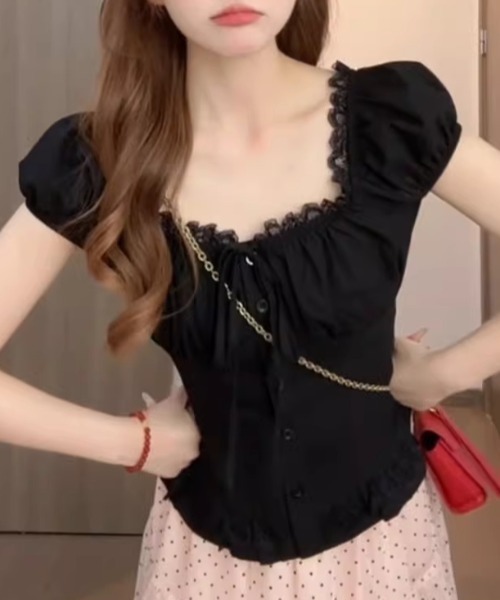 AMAJI(アマジ)の「スクエアネック フリルデザイン ブラウス(シャツ/ブラウス・レディース・ブラック・X-LARGE/LARGE/MEDIUM/SMALL)」の2枚目の写真