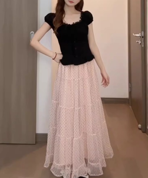 AMAJI(アマジ)の「スクエアネック フリルデザイン ブラウス(シャツ/ブラウス・レディース・ブラック・X-LARGE/LARGE/MEDIUM/SMALL)」の3枚目の写真
