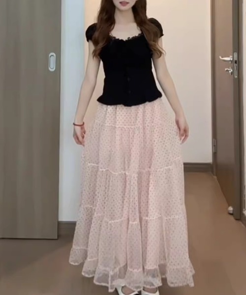 AMAJI(アマジ)の「スクエアネック フリルデザイン ブラウス(シャツ/ブラウス・レディース・ブラック・X-LARGE/LARGE/MEDIUM/SMALL)」の4枚目の写真