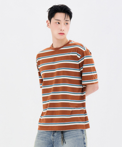 CHASECULT（チェイスカルト）の「共用マルチストライプ半袖Tシャツ-FBRU5819D08（Tシャツ/カットソー・メンズ・ブラウン・90/100/95/105）」の3枚目の写真