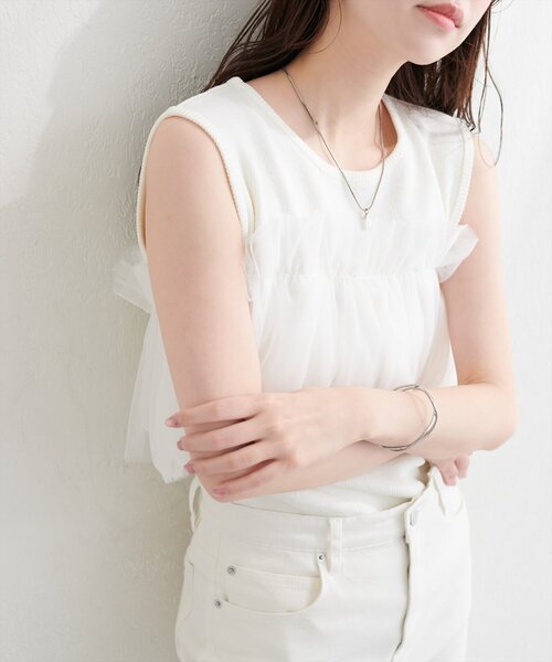 natural couture(ナチュラルクチュール)の「チュール使いニットタンク(ニット/セーター・レディース・ピンク/ベージュ/オフホワイト/ブラック・FREE)」の6枚目の写真