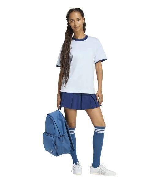 adidas（アディダス）の「アディダス adidas 刺しゅうグラフィック仕様Seasonal Essentials Colorpop Tシャツ（Tシャツ/カットソー・レディース・ブルー/オフホワイト/ブラック・S/M/L/XL）」の5枚目の写真