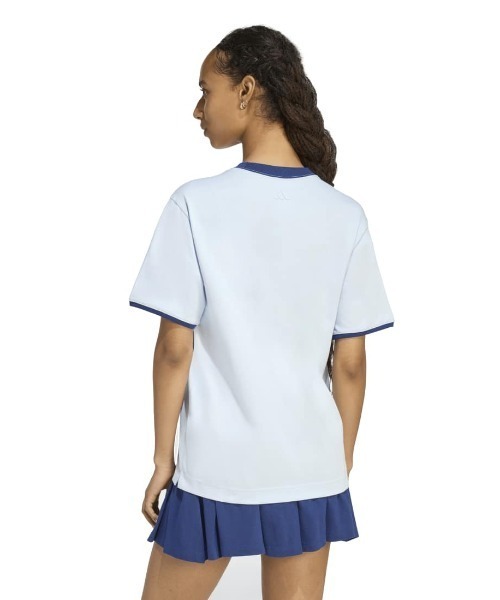 adidas（アディダス）の「アディダス adidas 刺しゅうグラフィック仕様Seasonal Essentials Colorpop Tシャツ（Tシャツ/カットソー・レディース・ブルー/オフホワイト/ブラック・S/M/L/XL）」の4枚目の写真