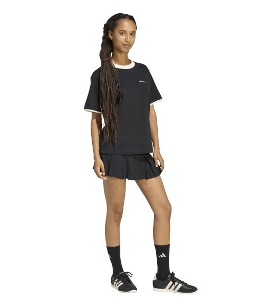 adidas（アディダス）の「アディダス adidas 刺しゅうグラフィック仕様Seasonal Essentials Colorpop Tシャツ（Tシャツ/カットソー・レディース・ブルー/オフホワイト/ブラック・S/M/L/XL）」の12枚目の写真