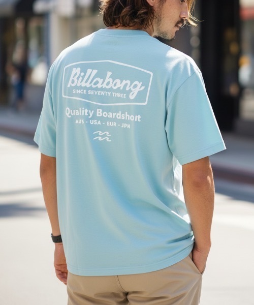 BILLABONG(ビラボン)の「BILLABONG メンズ ROAD SIGN Tシャツ 【2026年夏モデル】(Tシャツ/カットソー・メンズ・ブルー系その他2/ブラック系その他/イエロー/ホワイト系その他・SMALL/MEDIUM/LARGE/X-LARGE)」の1枚目の写真