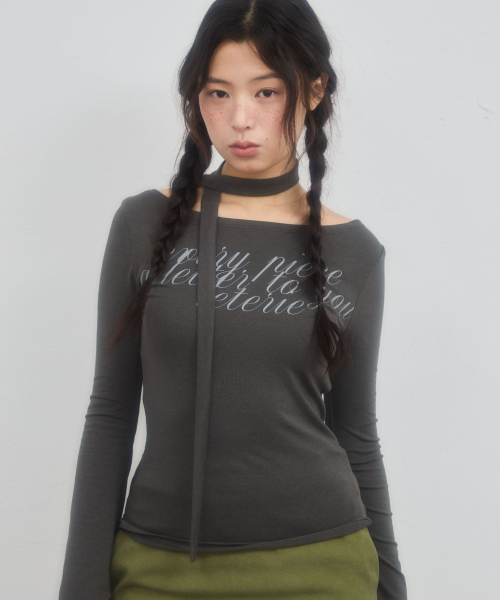 LETERIE(レテリー)の「LETTERING OFF-SHOULDER TIE LONG SLEEVE_CHARCOAL(Tシャツ/カットソー・レディース・チャコールグレー・FREE)」の2枚目の写真