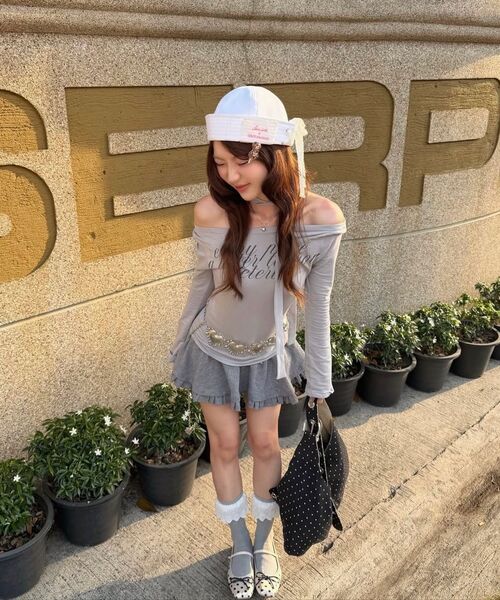 LETERIE(レテリー)の「LETTERING OFF-SHOULDER TIE LONG SLEEVE_CHARCOAL(Tシャツ/カットソー・レディース・チャコールグレー・FREE)」の9枚目の写真
