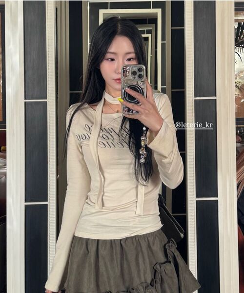 LETERIE(レテリー)の「LETTERING OFF-SHOULDER TIE LONG SLEEVE_CHARCOAL(Tシャツ/カットソー・レディース・チャコールグレー・FREE)」の10枚目の写真