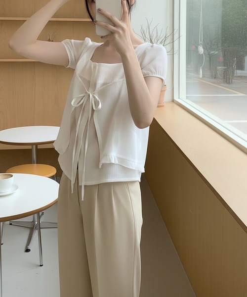 LAFFMO(ラフモ)の「シアースクエアネックパフスリーブブラウス&フロントリボンビスチェ 2点セット(シャツ/ブラウス・レディース・ピンク/ホワイト/ブルー/ベージュ/ブラック・F)」の12枚目の写真