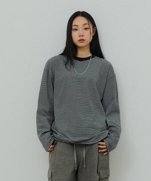 DESIRED(デシレッド)の「刺繍ストライプ長袖Tシャツ-FASK5103B03(Tシャツ/カットソー・レディース・ブラック・MEDIUM/LARGE/X-LARGE)」の6枚目の写真