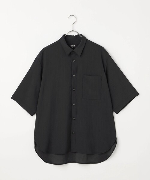 COMME CA ISM(コムサイズム)の「楊柳ポリエステル ショートポイントカラー リラックス半袖シャツ(シャツ/ブラウス・メンズ・ブラック/チャコール・LARGE/MEDIUM)」の2枚目の写真