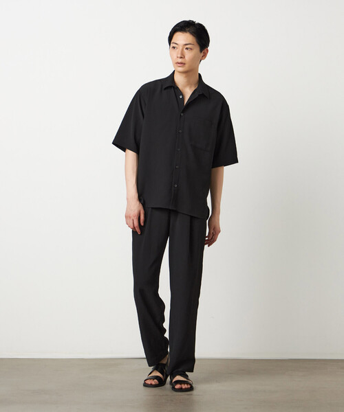 COMME CA ISM(コムサイズム)の「楊柳ポリエステル ショートポイントカラー リラックス半袖シャツ(シャツ/ブラウス・メンズ・ブラック/チャコール・LARGE/MEDIUM)」の5枚目の写真
