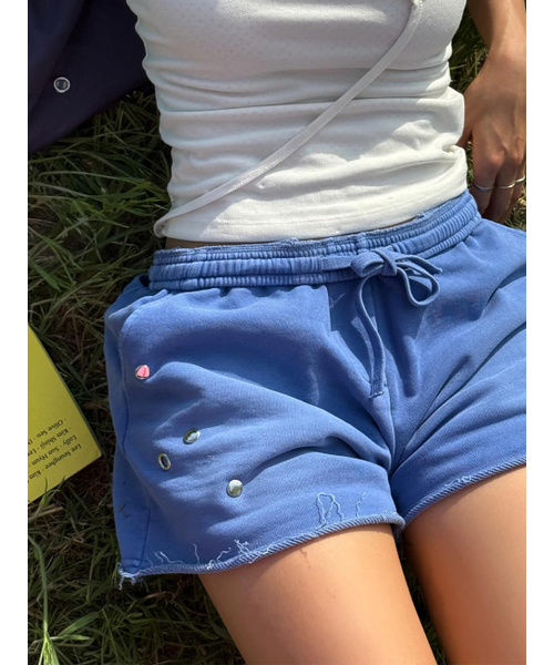 Kijun(キジュン)の「Faded Stud Shorts Blue(その他パンツ・レディース・その他・SMALL/MEDIUM)」の2枚目の写真