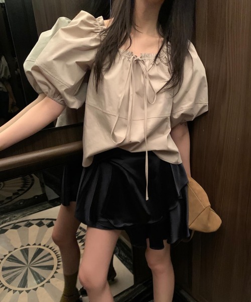 FAVORITO(ファヴォリート)の「パフスリーブシャツ(シャツ/ブラウス・レディース・ホワイト/ベージュ・F)」の6枚目の写真