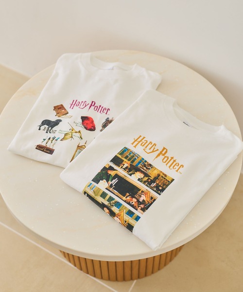 cross marche（クロスマルシェ）の「【Harry Potter】別注 / ハリー・ポッターグラフィックTシャツ / Over Harf Sleeve Graphic T-shirt《UNISEX》（Tシャツ/カットソー・レディース・ブラック/ホワイト・LL/L/M）」の3枚目の写真