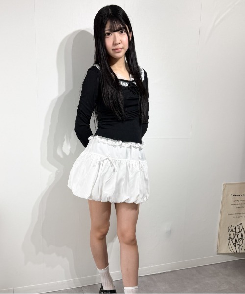 marcydorn(マーシードルン)の「レースフリルネック リブトップス シアー切替 フェミニンタイトカットソー(Tシャツ/カットソー・レディース・ブラック・S/M/L)」の4枚目の写真