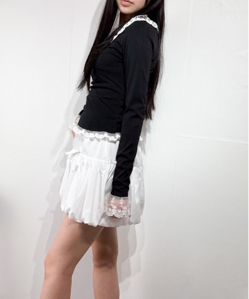 marcydorn(マーシードルン)の「レースフリルネック リブトップス シアー切替 フェミニンタイトカットソー(Tシャツ/カットソー・レディース・ブラック・S/M/L)」の10枚目の写真