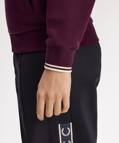 FRED PERRY（フレッドペリー）の「Hooded Zip-Through Sweatshirt／フード付きジップスルースウェット（パーカー・レディース・プラム/チャコールグレー・12/10）」の10枚目の写真