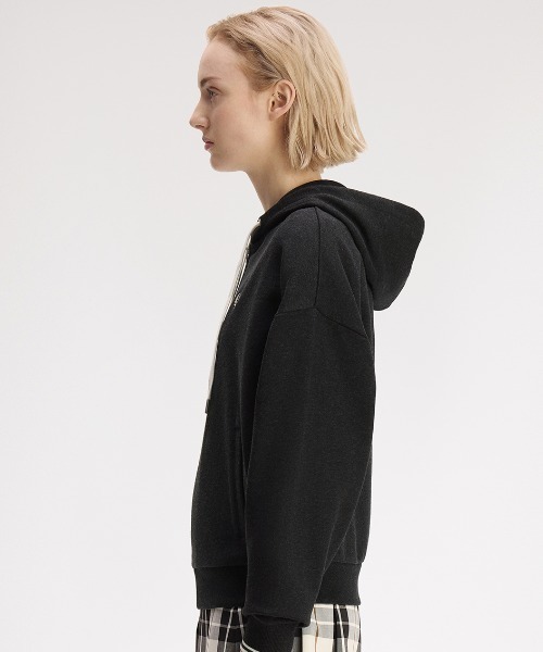 FRED PERRY（フレッドペリー）の「Hooded Zip-Through Sweatshirt／フード付きジップスルースウェット（パーカー・レディース・プラム/チャコールグレー・12/10）」の6枚目の写真