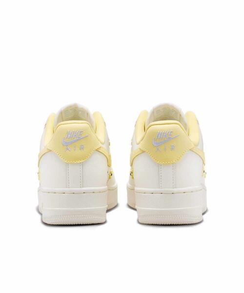 NIKE（ナイキ）の「ナイキ エア フォース 1 '07 ウィメンズシューズ / Nike Air Force 1 '07 Women's Shoes IW2348-170 Sail（スニーカー・レディース・クリーム・26/25.5/22/25/24.5/24/23.5/23/22.5）」の7枚目の写真