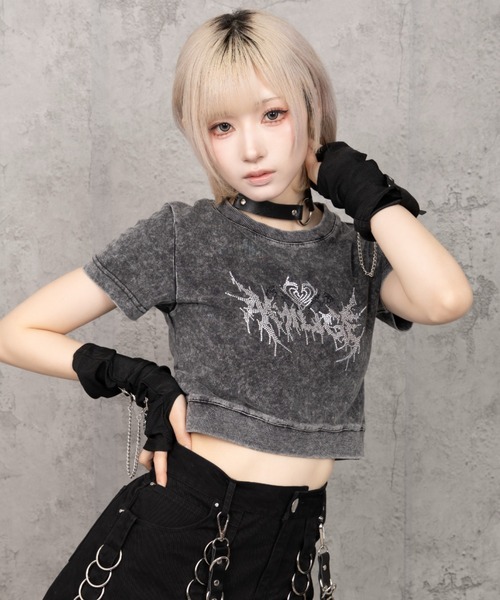 Amilige(アミリージュ)の「ケミカル加工ハートコウモリラインストーンチビTシャツ(Tシャツ/カットソー・レディース・ブラック・FREE)」の4枚目の写真
