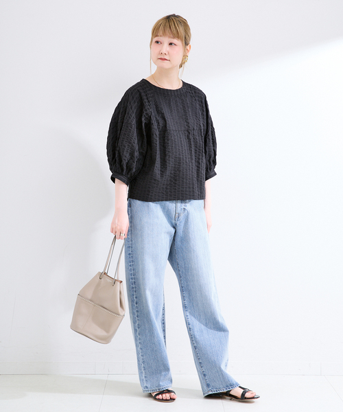 B.C STOCK(ベーセーストック)の「手洗い可 / サッカーボリュームブラウス(シャツ/ブラウス・レディース・スカイブルー/ブラック/ホワイト・FREE)」の4枚目の写真