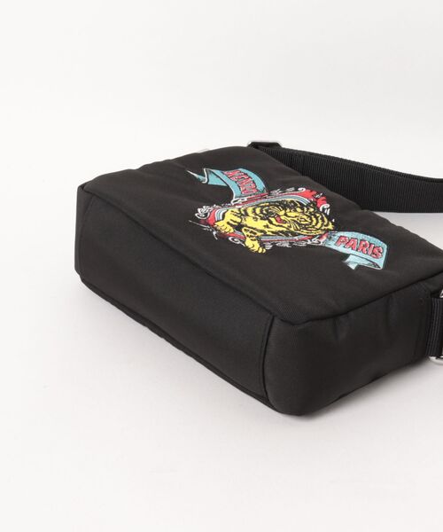 KENZO(ケンゾー)の「KENZOJUMPINGTIGERCROSSBODYBAG(メッセンジャーバッグ・メンズ・ブラック系その他・ONE SIZE)」の3枚目の写真