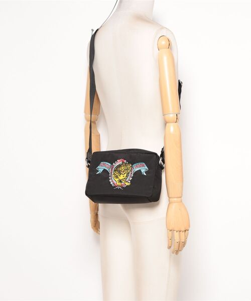 KENZO(ケンゾー)の「KENZOJUMPINGTIGERCROSSBODYBAG(メッセンジャーバッグ・メンズ・ブラック系その他・ONE SIZE)」の5枚目の写真