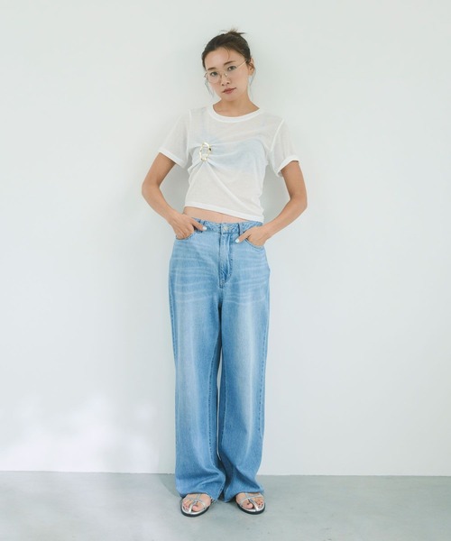 BAYFLOW(ベイフロー)の「【知久友里恵さんコラボ】アクセチャームセットTシャツ(Tシャツ/カットソー・レディース・ラベンダー/オフホワイト/ブラック・FREE)」の4枚目の写真