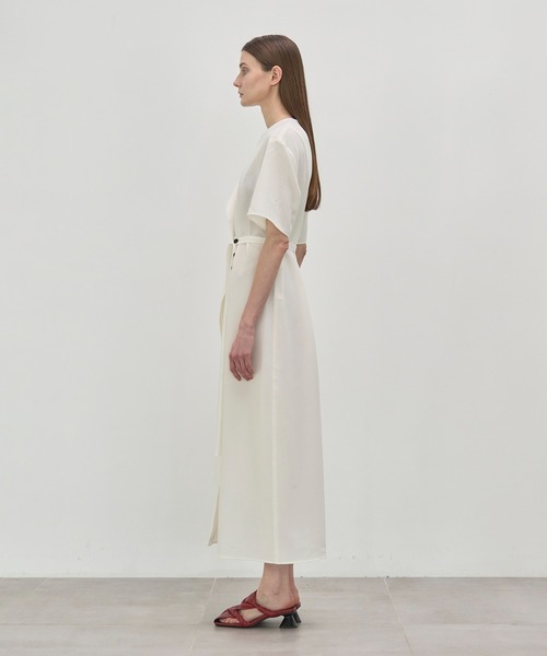 AKIRANAKA(アキラナカ)の「【AKIRANAKA/アキラナカ】Heike combi tex jersey dress WH(ワンピース・レディース・ホワイト・1/2)」の4枚目の写真