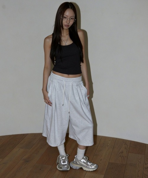 B.I.D.(ビーアイディー)の「《Bz》スウェットタックワイドハーフパンツ(MA/EK168)(スウェットパンツ・レディース・ライトグレー・FREE)」の8枚目の写真