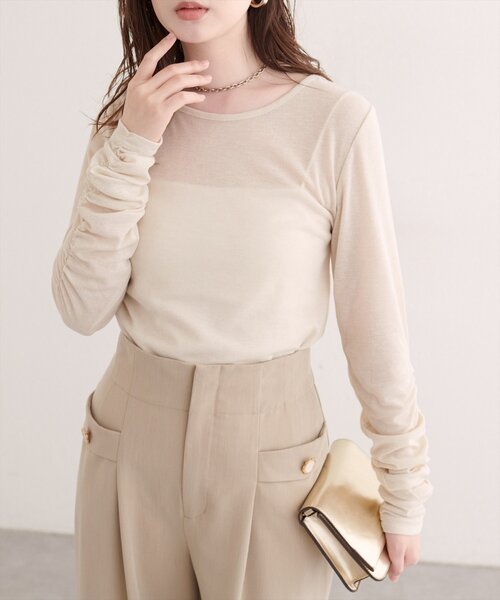 natural couture(ナチュラルクチュール)の「袖シャーリングプルオーバー(Tシャツ/カットソー・レディース・アイボリー/ライトグレー/ブラウン/ブラック/ブルー・FREE)」の7枚目の写真