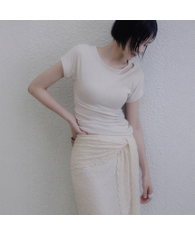 リングツイストキャップスリーブTシャツ（ライトベージュ）