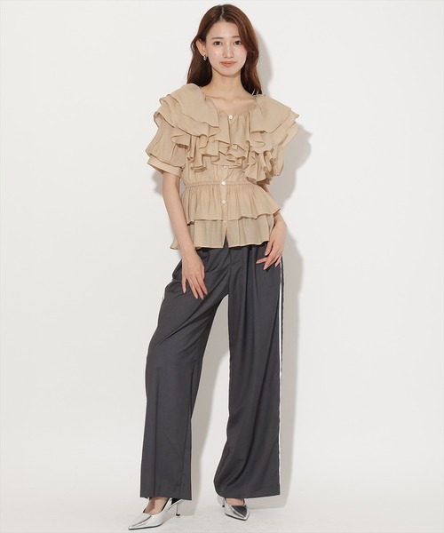 AND COUTURE(アンドクチュール)の「ボリュームフリルブラウス(シャツ/ブラウス・レディース・アイボリー/オレンジ/ブラック・FREE)」の16枚目の写真