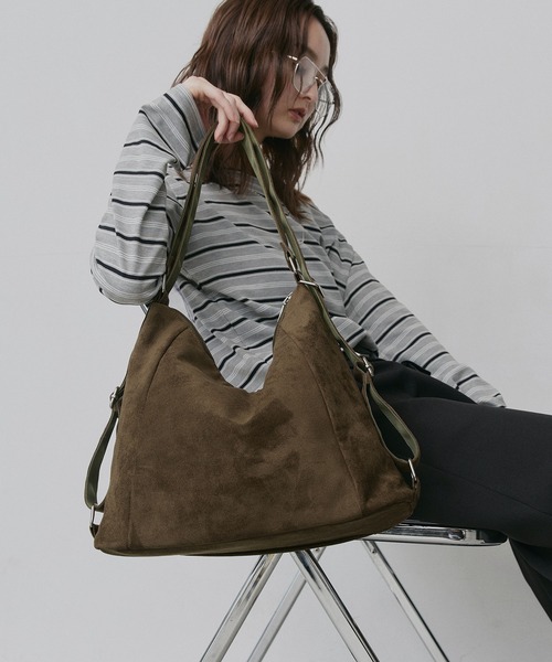 ad thie(アドティエ)の「マルチウェイ スウェード ショルダーバッグ(ショルダーバッグ・レディース・ブラウン/カーキ/ブラック・FREE)」の3枚目の写真