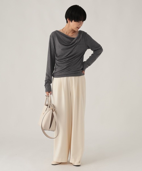 Elura(エルーラ)の「ドレープカットソー/1085685(Tシャツ/カットソー・レディース・ブラック/チャコールグレー/オフホワイト・FREE)」の11枚目の写真